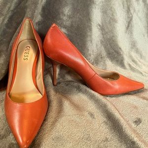 New Salmon colored leather dress heels Size 7M